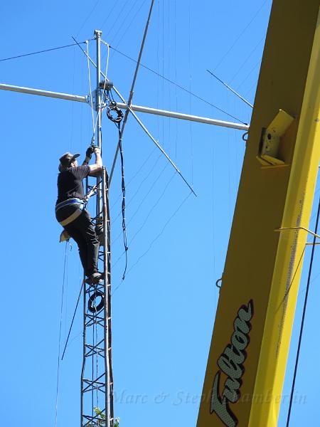 IMG_0674.JPG - Securing the antenna lift cable.